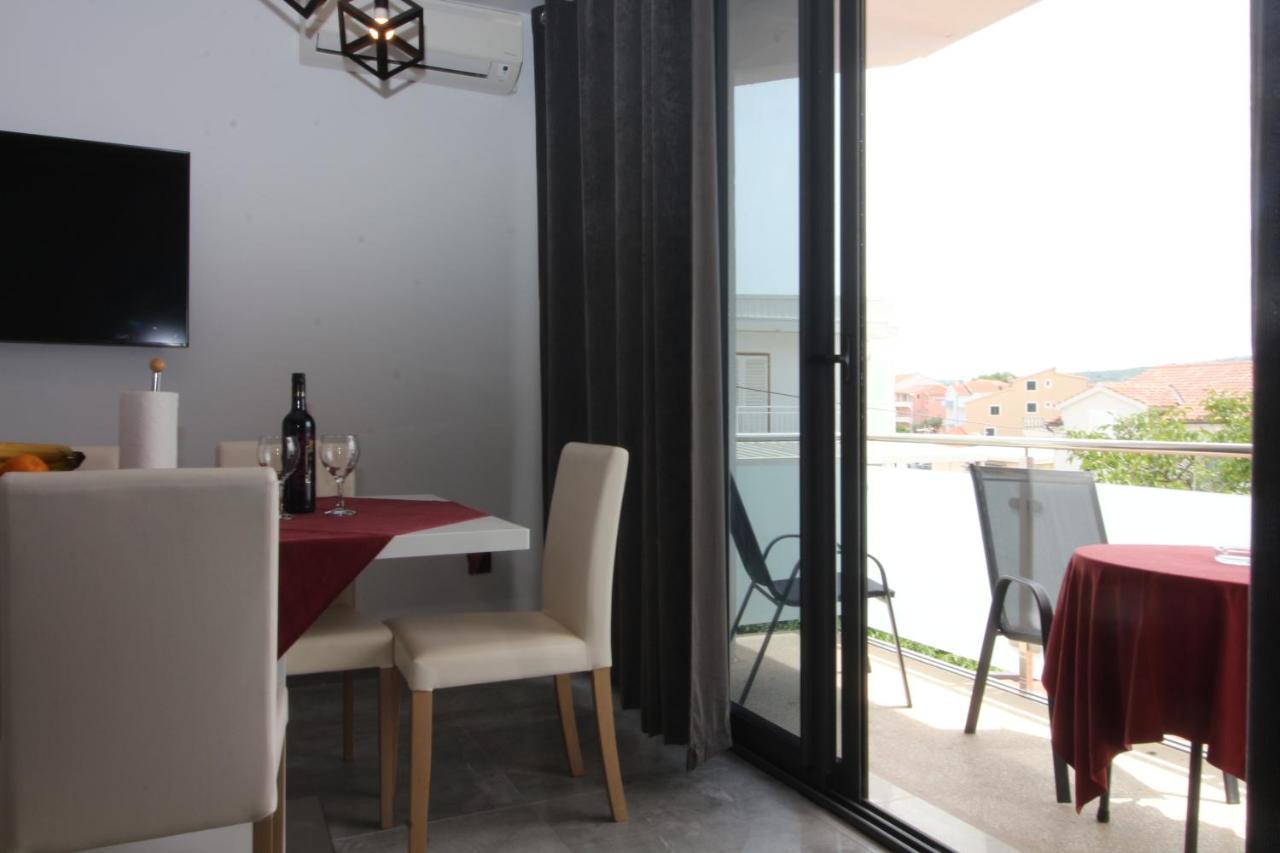 Apartments Toni 普利莫顿 外观 照片
